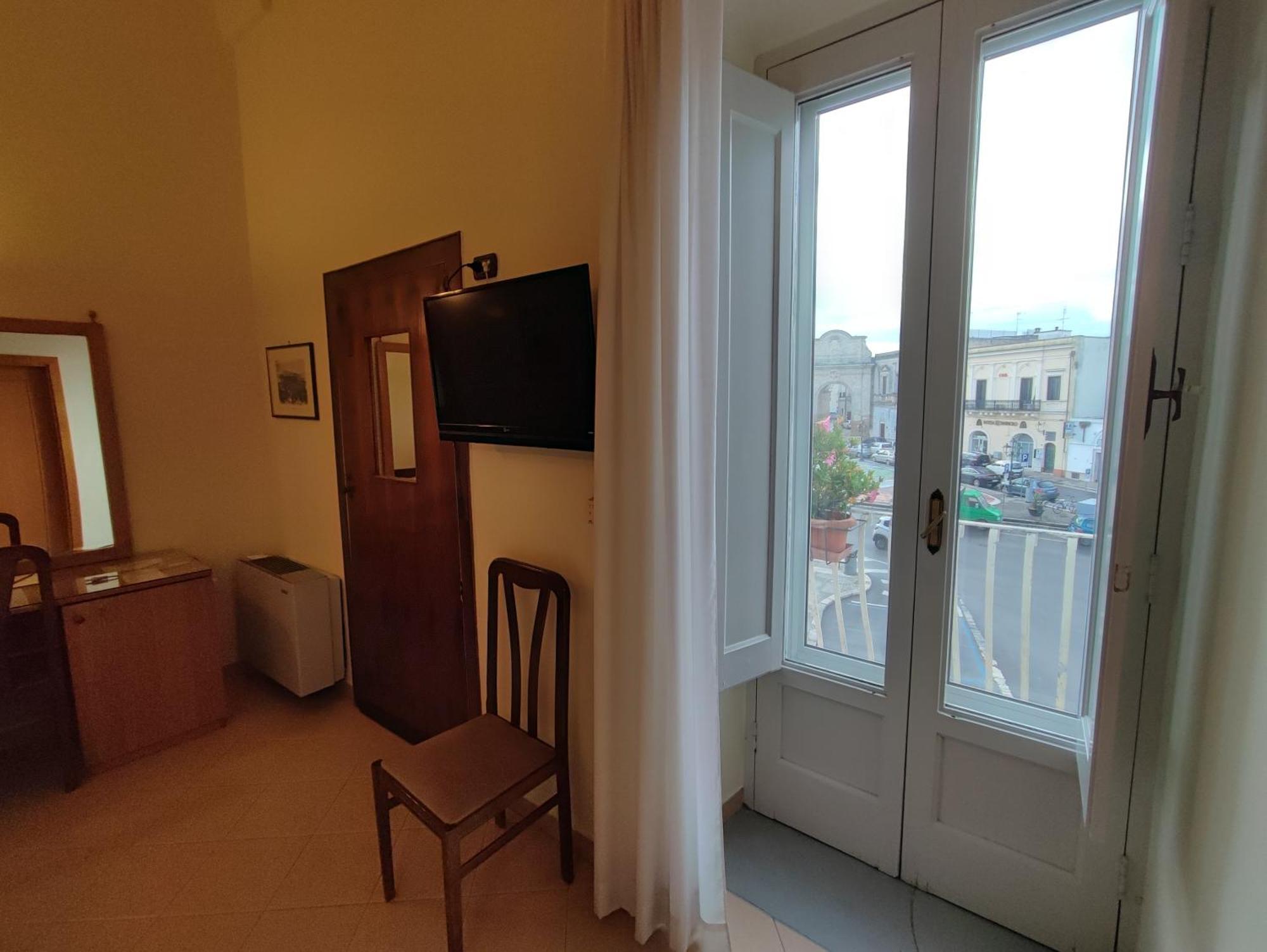 מסניה Hotel Castello מראה חיצוני תמונה