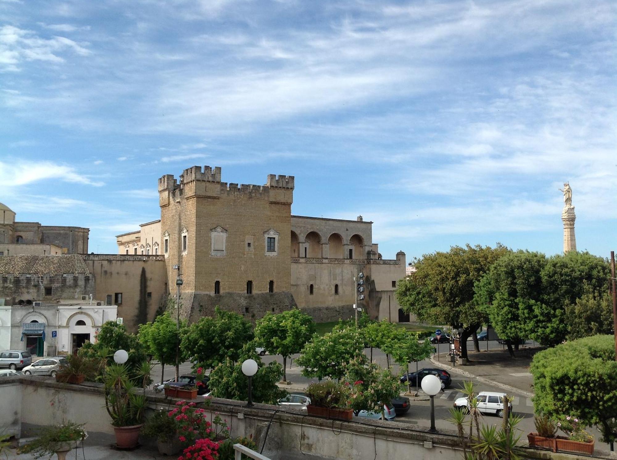 מסניה Hotel Castello מראה חיצוני תמונה