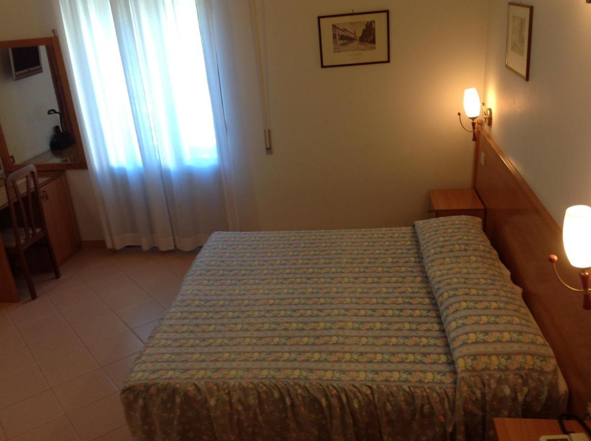 מסניה Hotel Castello חדר תמונה