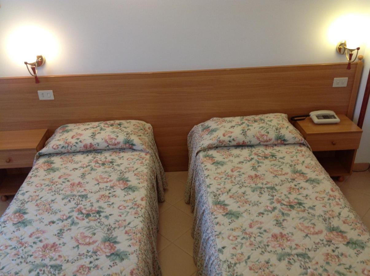 מסניה Hotel Castello חדר תמונה