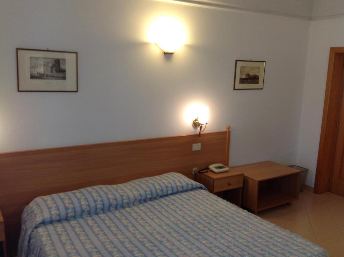 מסניה Hotel Castello חדר תמונה