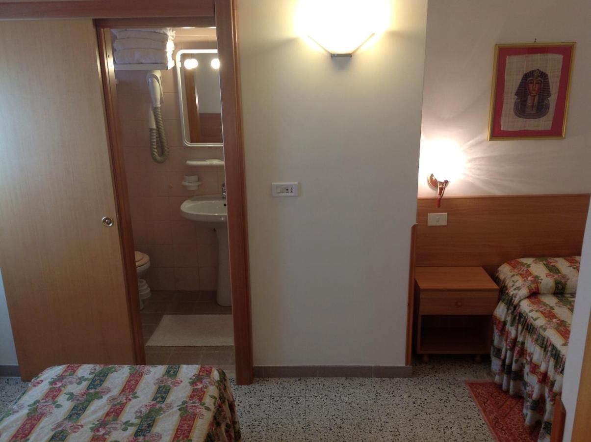מסניה Hotel Castello חדר תמונה