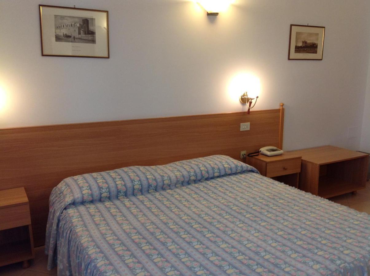 מסניה Hotel Castello חדר תמונה