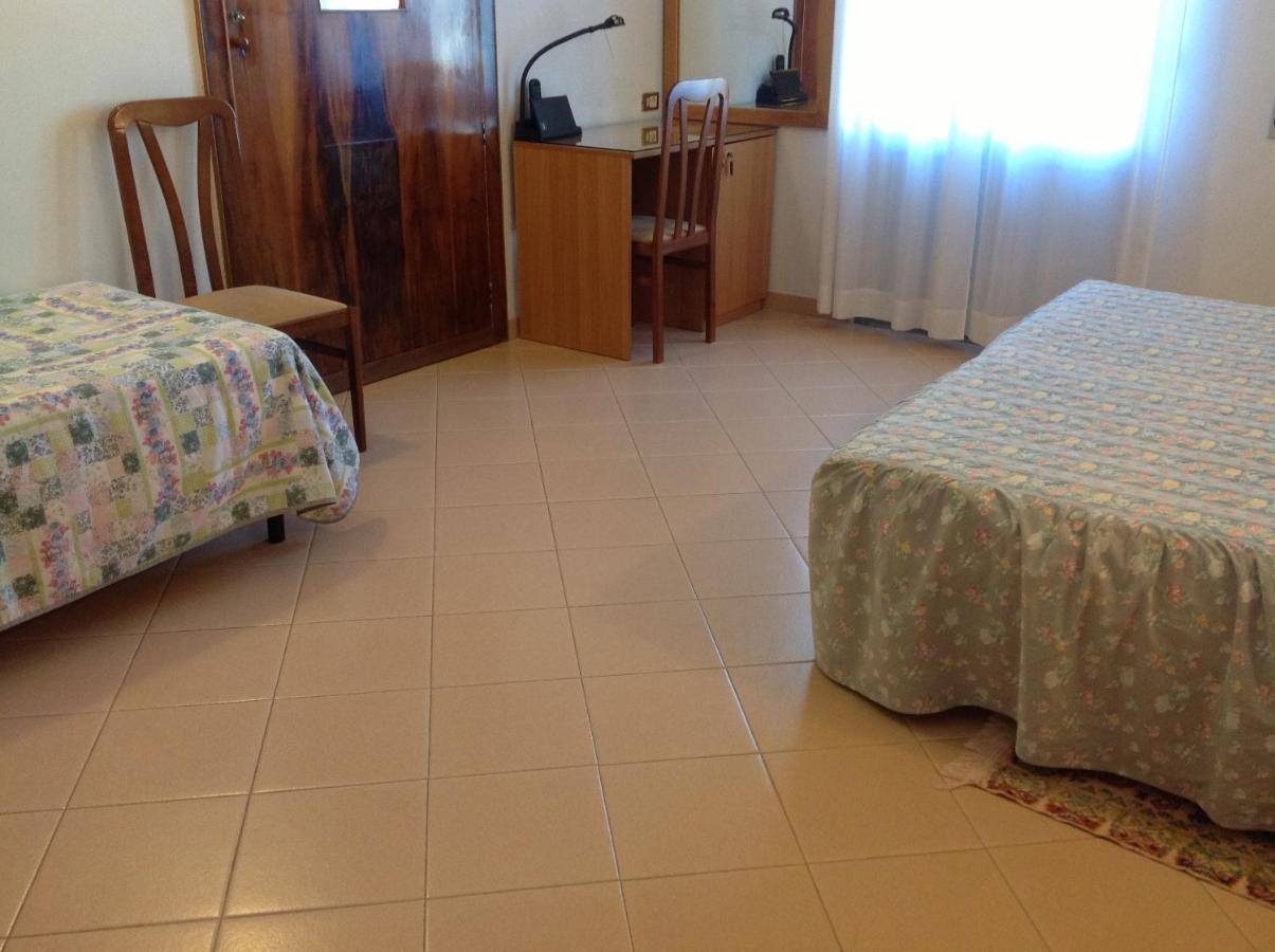 מסניה Hotel Castello חדר תמונה