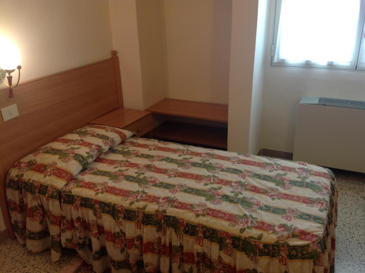מסניה Hotel Castello חדר תמונה